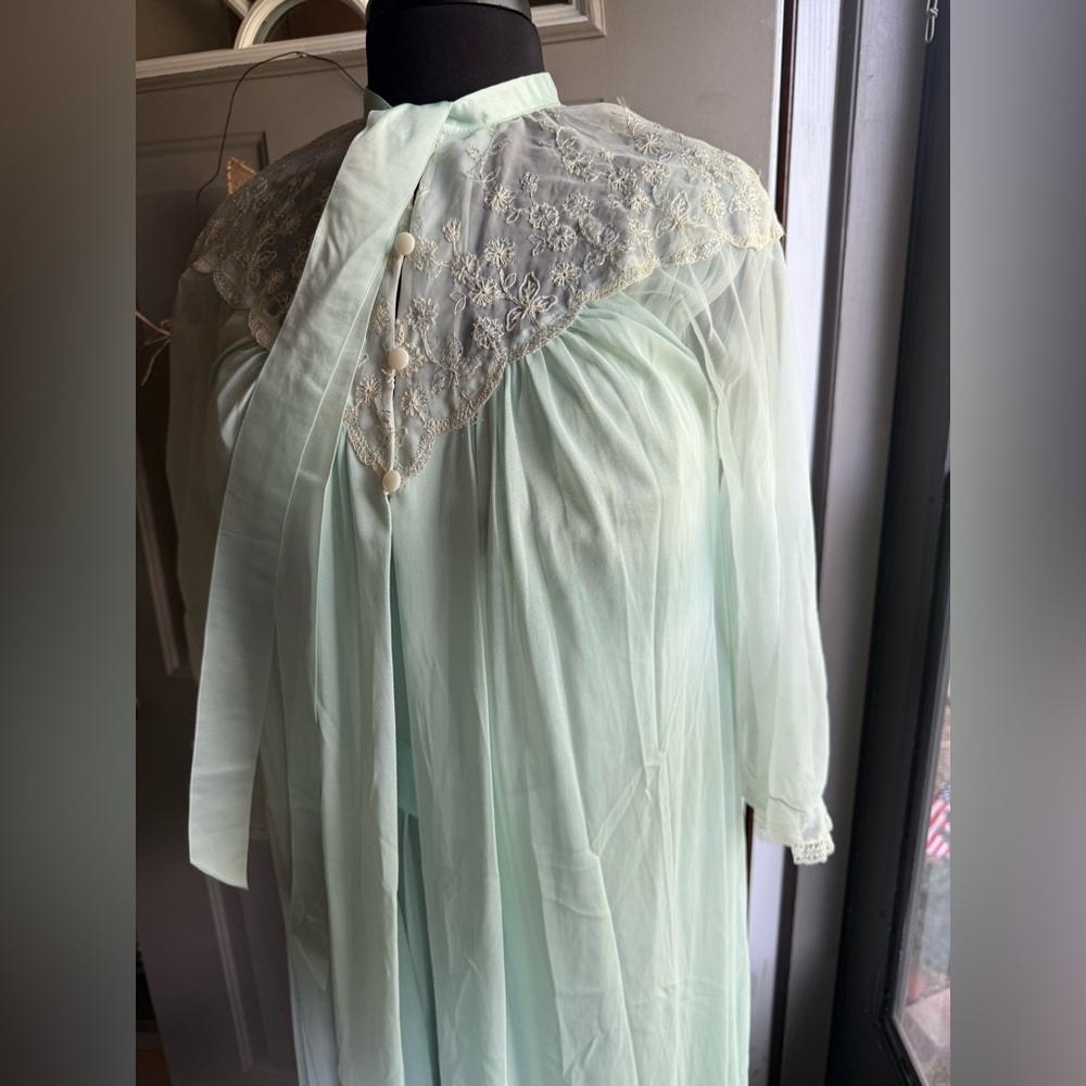 Vintage 50/60s Corsage sea foam sheer pixie two piece peignoir set, size medium - Picture 8 of 16